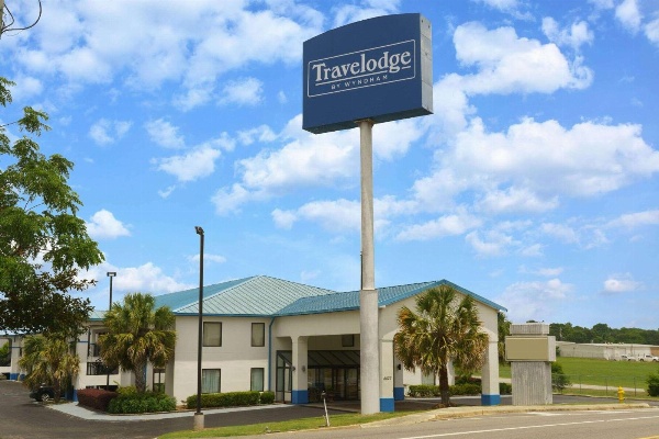 Travelodge by Wyndham Montgomery East image 1