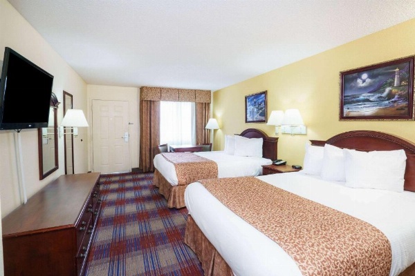 Travelodge by Wyndham Montgomery East image 10